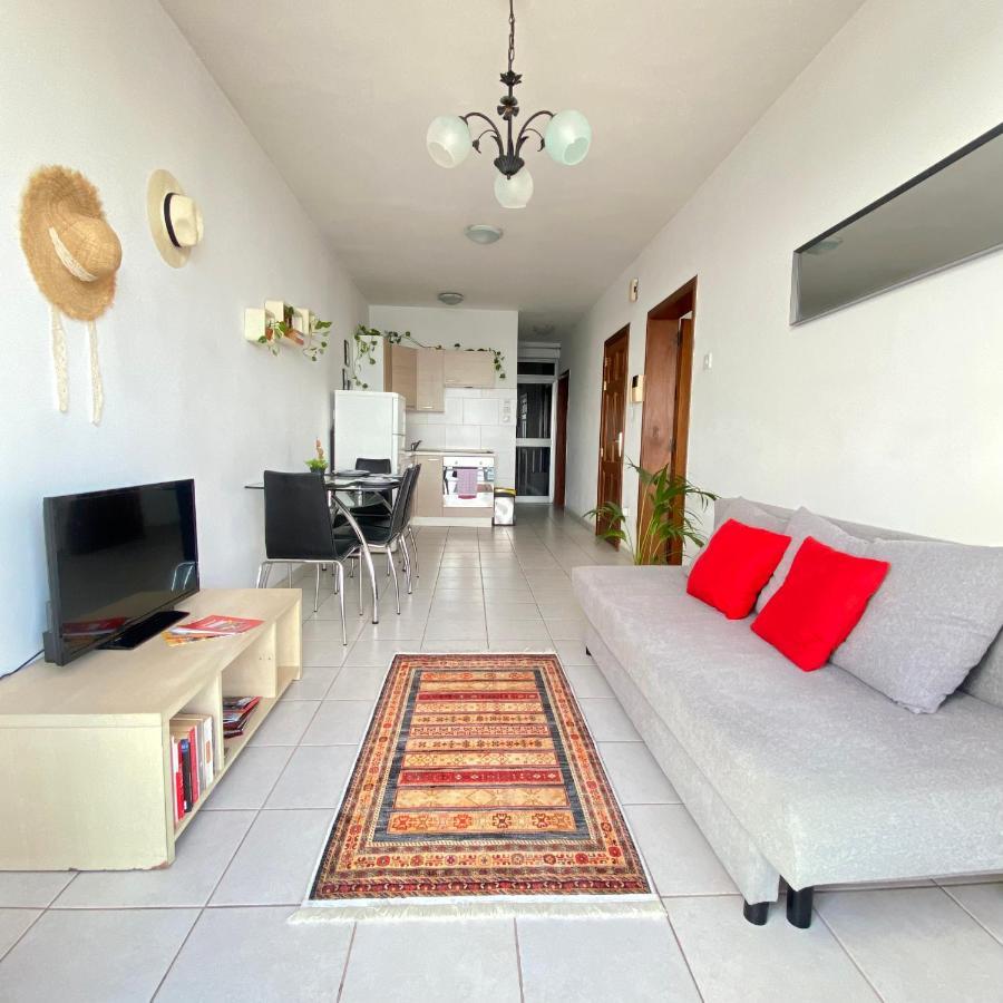F2 - Lovely Two Bedrooms Flat Sea View, St Julians Сент Джулианс Экстерьер фото